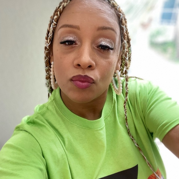 Meet your Posher, Elena - Picture 3 of 8